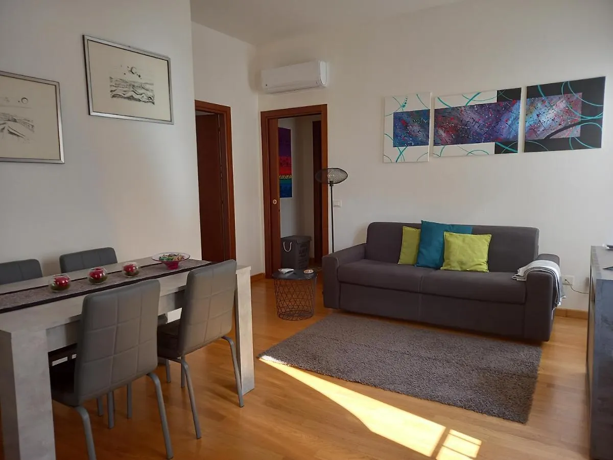 Apartment Home Scalzi 18 Verona Italy
