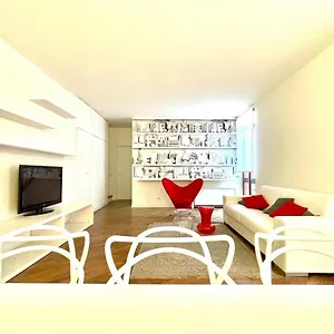Domus - Ampia Moderna Casa Su 2 Piani Nel Cuore Di Apartment